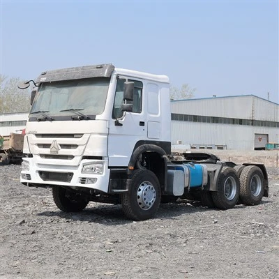HOWO 371 pótkocsis traktor